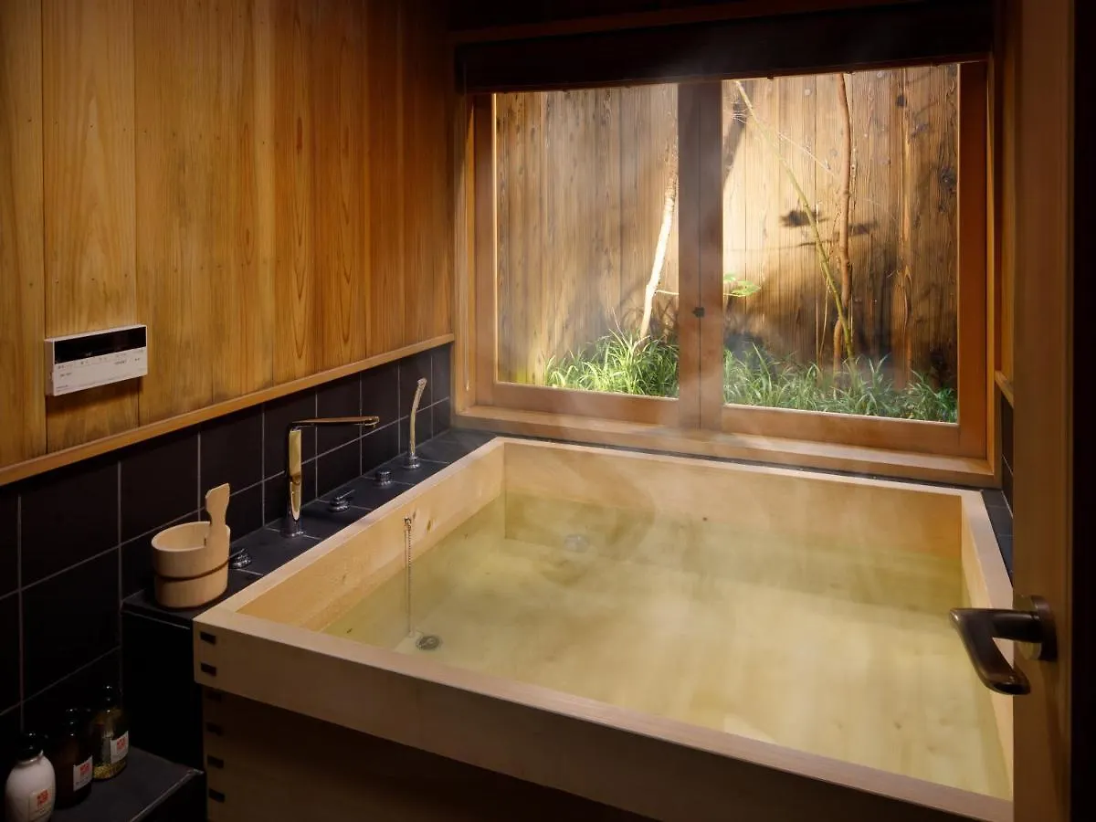 Tsumugi Nishinotoinhanayacho Kyoto Villa