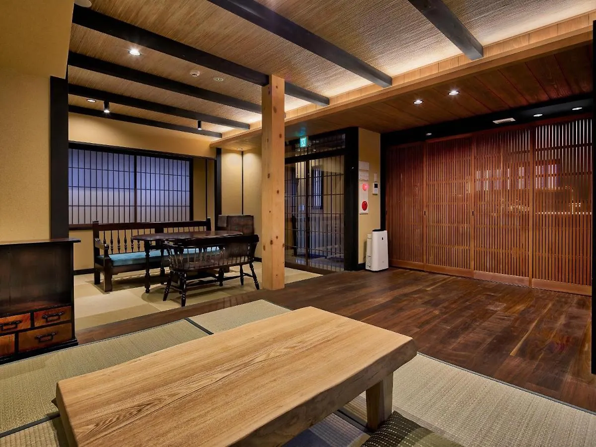 Tsumugi Nishinotoinhanayacho Kyoto Villa