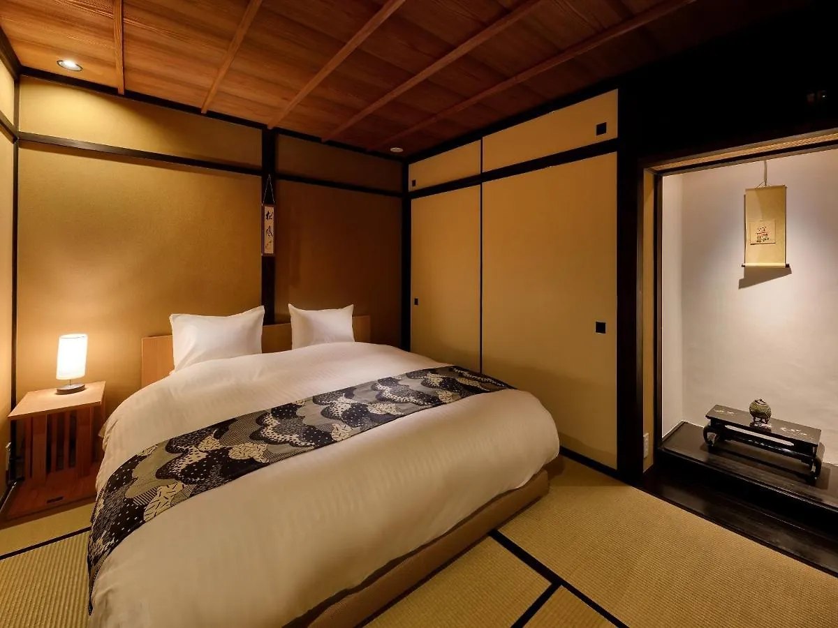 Tsumugi Nishinotoinhanayacho Kyoto Villa
