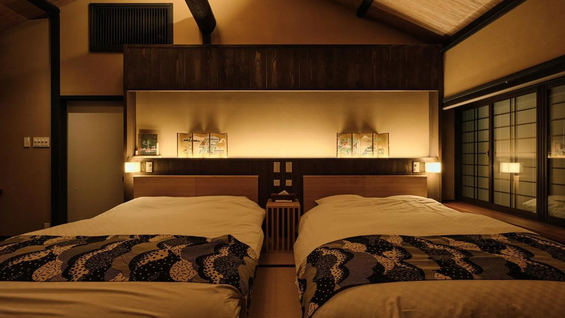 Tsumugi Nishinotoinhanayacho Kyoto