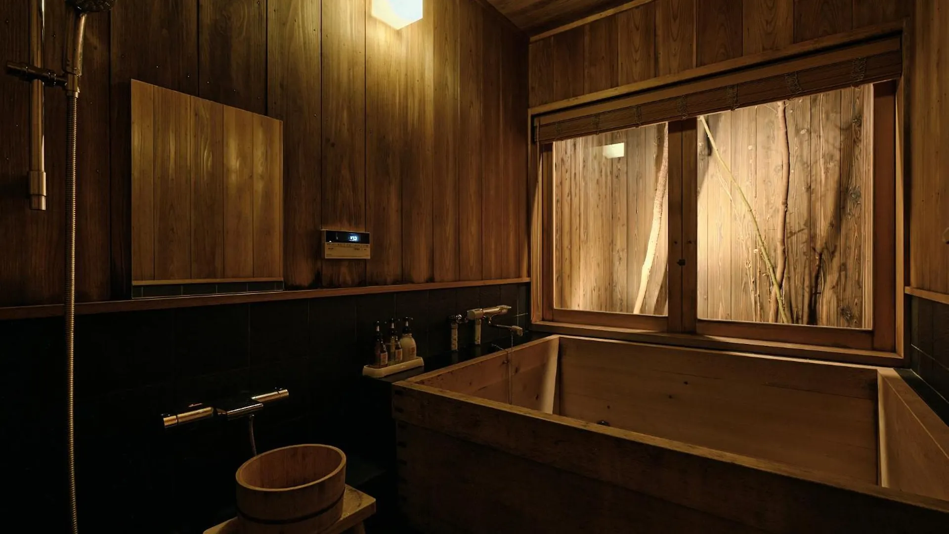 Tsumugi Nishinotoinhanayacho Kyoto Villa